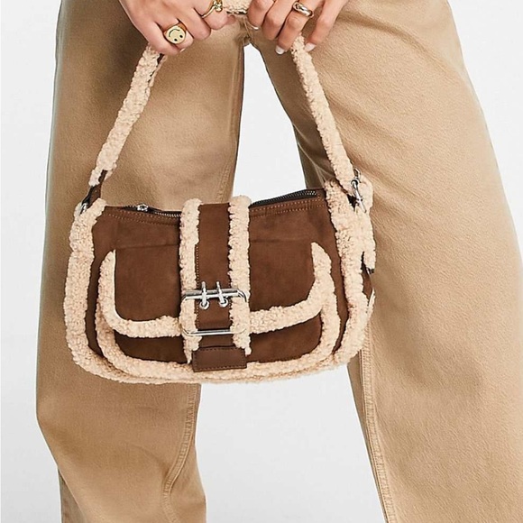 Topshop Sherpa Trim Buckle Shoulder in Brown - Picture 2 of 4